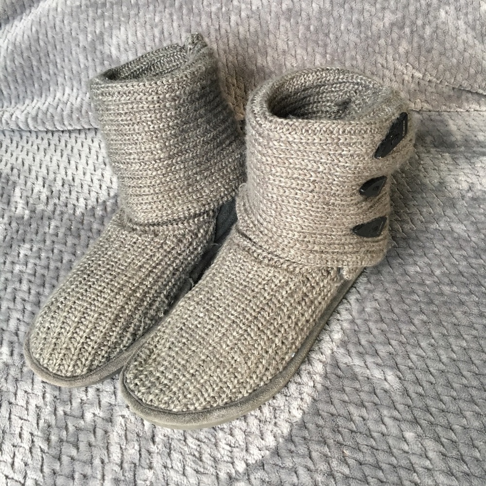 Knit BearPaw Boots!!